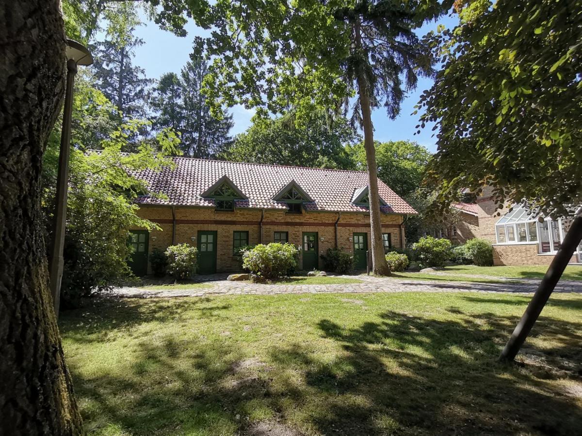 Hotel Schloesschen Sundische Wiese Zingst Dış mekan fotoğraf