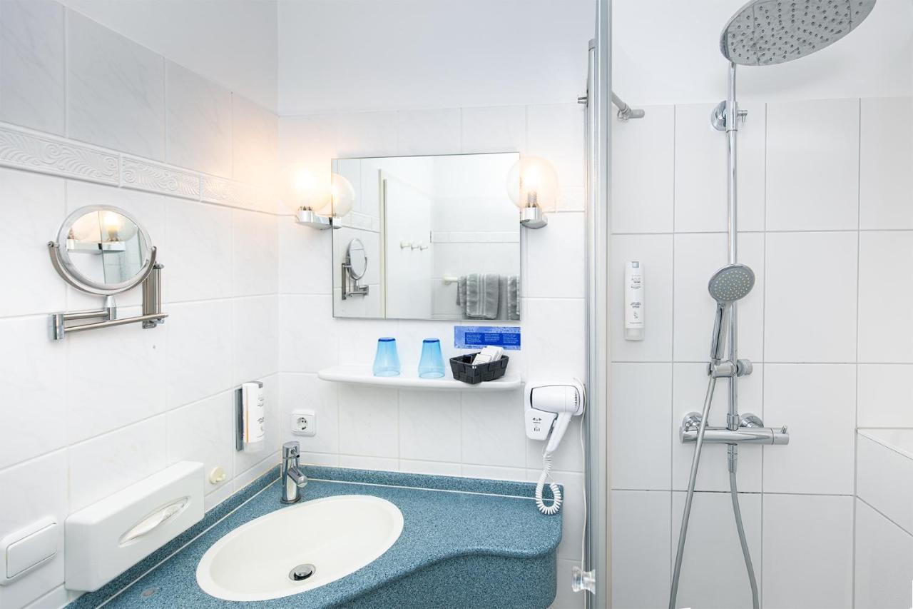 Hotel Schloesschen Sundische Wiese Zingst Dış mekan fotoğraf